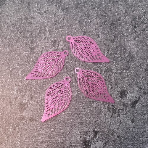 X4 feuilles estampes filigrane rose . 19mm.