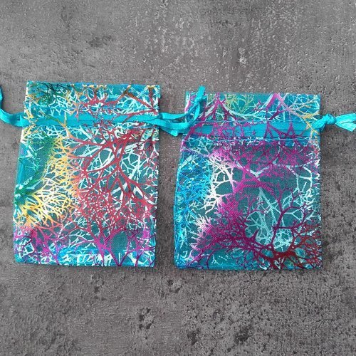 Sachets organza lot de 5. motifs corail multicolore sur fond bleu turquoise. emballage cadeau.