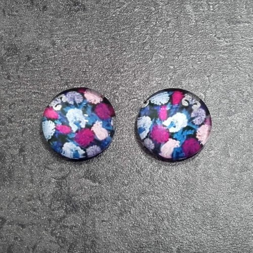 X2 cabochons en verre 12mm. fleurs bleu foncé, bleu ciel, rose, fuchsia et mauve. cabochons ronds.