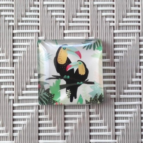 Cabochon en verre carré 20mm x 20mm. imprimé tropical avec toucans.