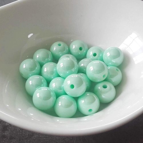 X10 perles 10mm rondes brillantes en acrylique vert clair, pastel.