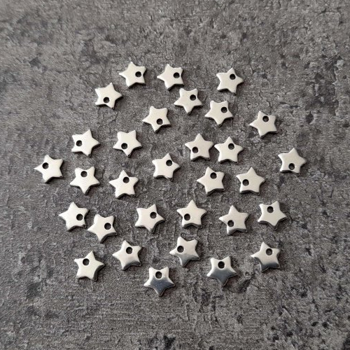 X10 mini étoiles breloques en acier inoxydable - 6mm - argenté brillant. qualité +++