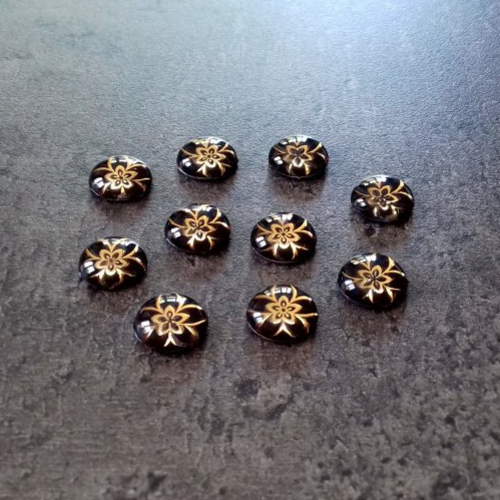 X10 cabochons ronds 10mm en résine - noir et doré - fleurs