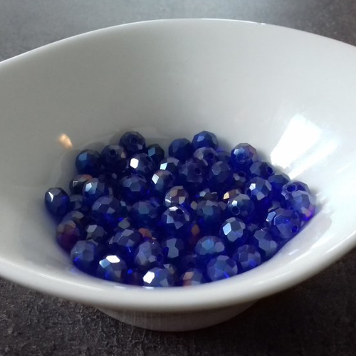 X20 perles en verre à facettes, rondes plates, soucoupes. bleu foncé, bleu nuit, indigo, ab. 6mm x 4mm