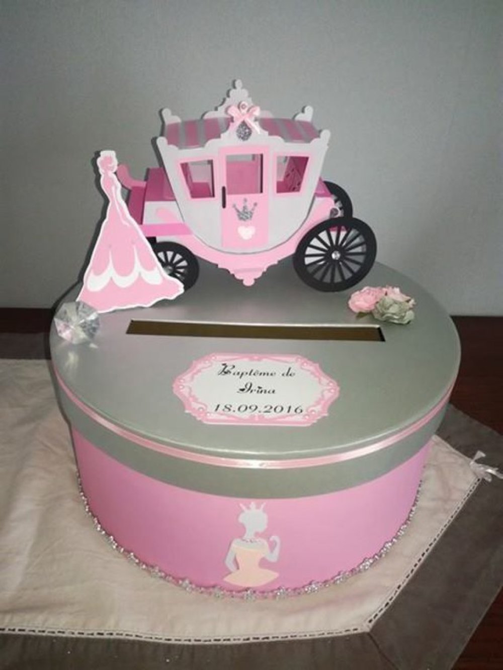 Urne Ronde Theme Princesse Pour Mariage Bapteme Anniversaire Un Grand Marche