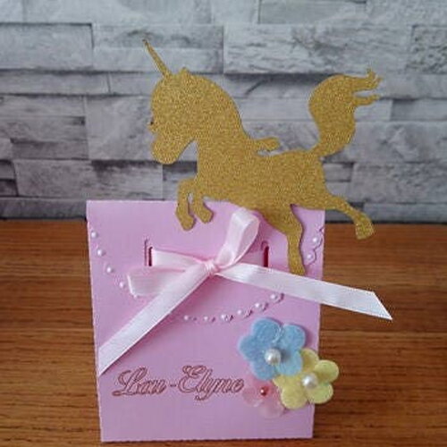 Boite licorne , contenant à dragées pour baptême