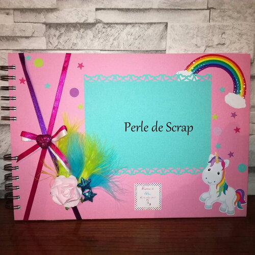 Livre d 'or   thème licorne  pour baptême ou anniversaire enfant
