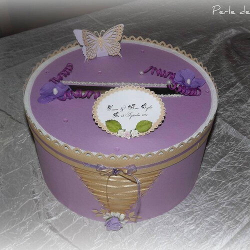 Urne ronde  pour mariage   , avec personnalisation , couleurs aux choix