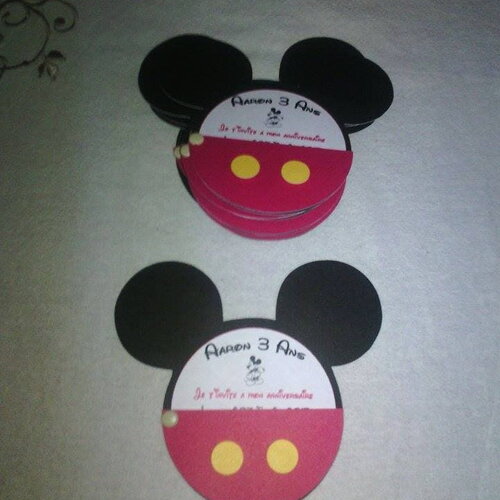 Faire part rond thème mickey pour baptême ou anniversaire
