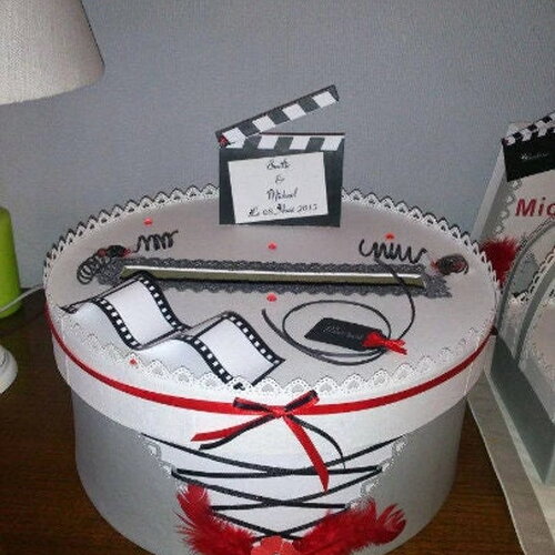 Urne ronde  pour mariage , anniversaire thème cinéma  , avec personnalisation