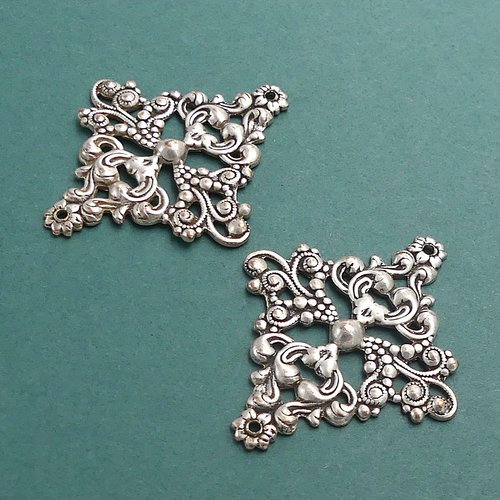 Lot de 2 connecteurs en laiton argenté - style art nouveau