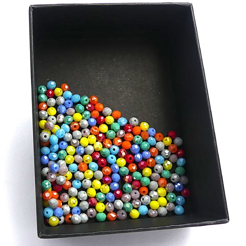 Perles en verre facettées 4 mm - mélange de couleurs éclatantes - lot de 100 perles