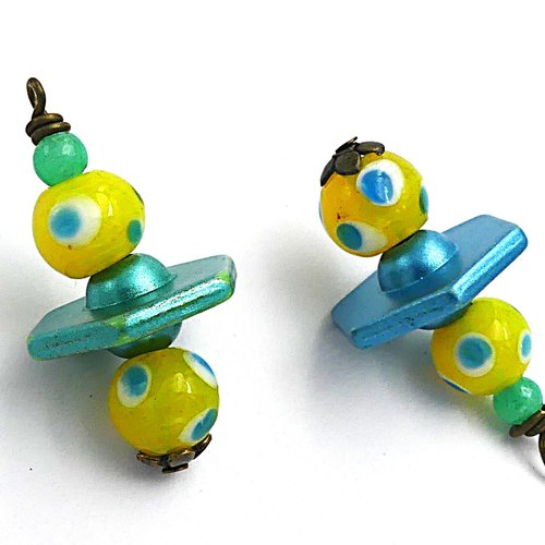 Lot de deux pendentifs verre, acrylique et métal bronze