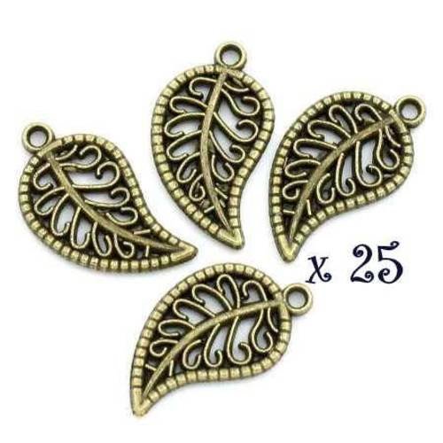 25 breloques feuille ajourée en métal col bronze 