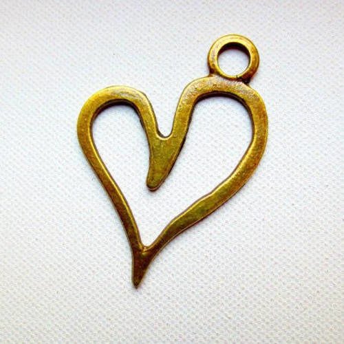 1 breloque pendentif coeur  évidé en métal col bronze 