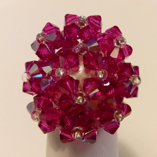 Bague copine rose fuschia en perles de cristal swarovski