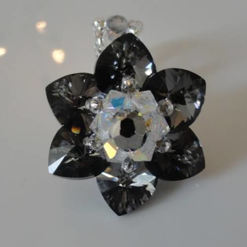 Bague nénuphar silver night en perles de cristal swarovski 