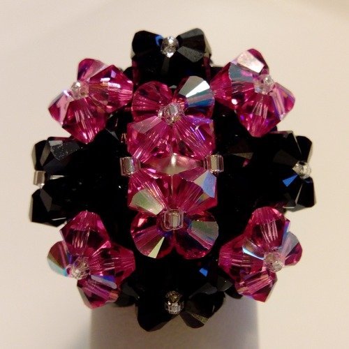 Bague copine rose noire en perles de cristal swarovski