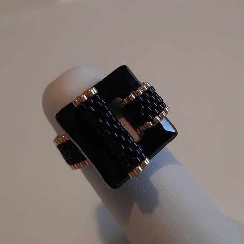 Bague carré noir en cristal swarovski