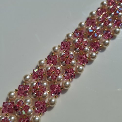 Bracelet rose et blanc en perles de cristal et perles de nacre swarovski