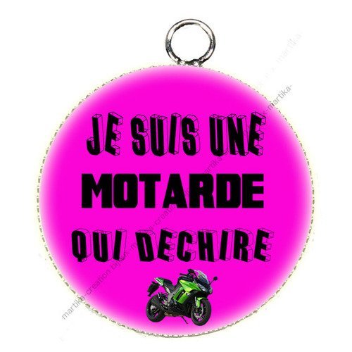 Pendentif cabochon en résine epoxy je suis une motarde qui déchire n°35 