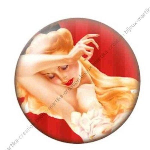 Cabochon a coller  résine 25 mm pin up n°32 fait main 