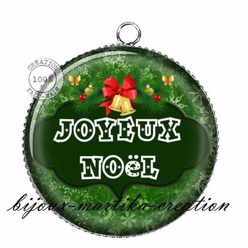 1 pendentif cabochon résine joyeux noel métal 25 mm n°76