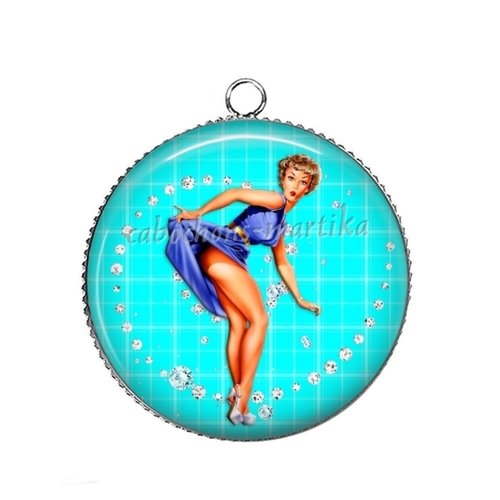 1 pendentif cabochon pin up epoxy résine métal  25 mm argenté