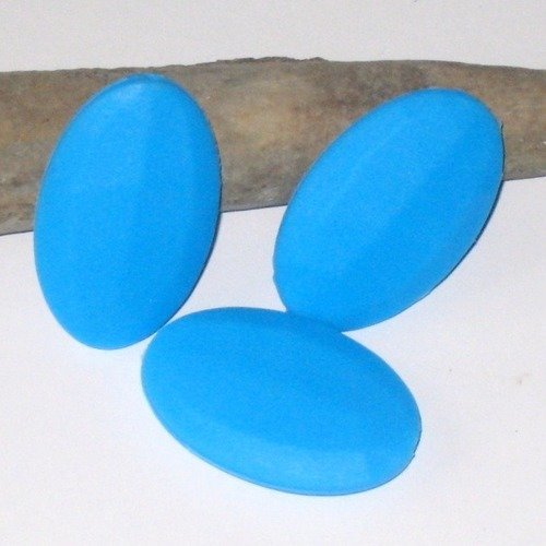 Perle silicone ovale plate bleue
