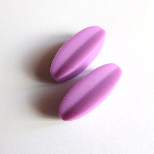 Perle silicone ovale striée violette