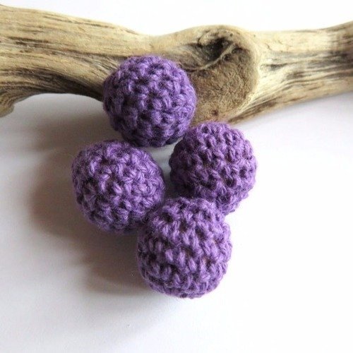 Perle en bois crochet coton violette 16 mm
