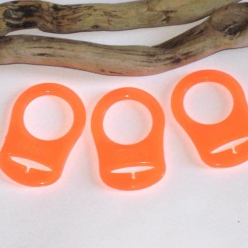 Anneau adaptateur silicone orange  pour attache tétine 