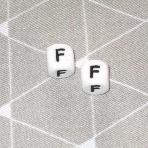 Perle alphabet en silicone lettre f 