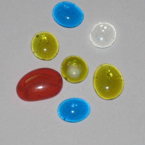 Cabochons transparents ovales et ronds 