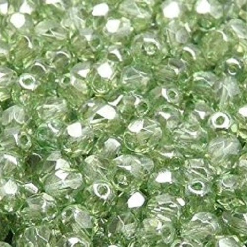 Lot 50 perles de facettes verre de boheme 4mm coloris light olivine luster 50210/14400 - vert - olive