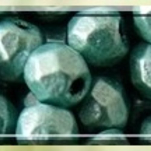 Lot 50 perles de facettes verre de boheme 4mm coloris metallic mat green 23980/79051 - vert