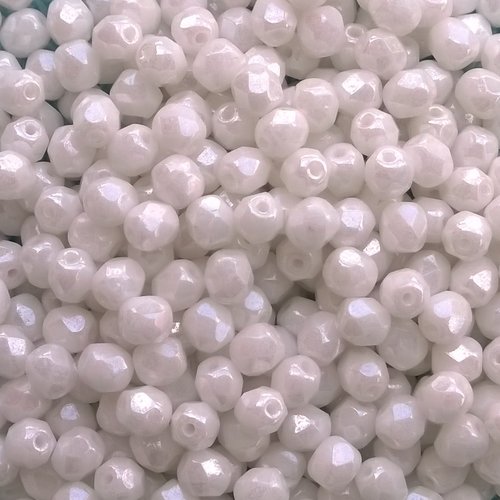 Lot 50 perles de facettes verre de boheme 4mm coloris opaque white ceramic look 03000/14400 - blanc - chalkwhite