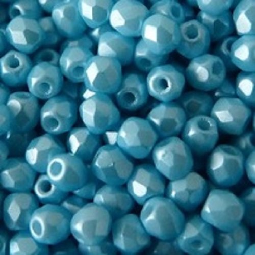 Lot de 100 Perles Nacrées 4mm Turquoise pastel en Verre de Bohème 