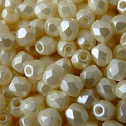 Lot 50 perles de facettes verre de boheme 4mm coloris pastel cream 02010/25039 - beige