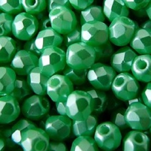Lot 50 perles de facettes verre de boheme 4mm coloris pastel light green / chrysolite 02010/25025 - vert