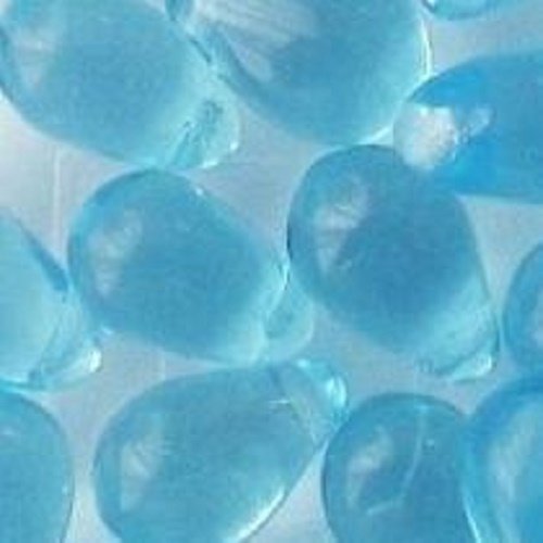 Lot 25 gouttes de boheme 6x9mm en verre coloris aquamarine 60020 - bleu