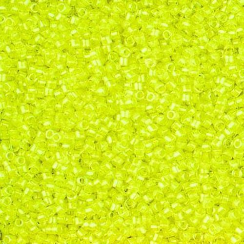 5gr perles rocailles miyuki delica 11/0 - 2mm coloris luminous lime aid db2031 - jaune fluo