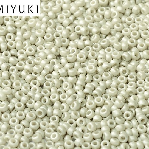 5gr perles rocailles miyuki 11/0 - 2mm coloris white opaque pastel grey - 55104