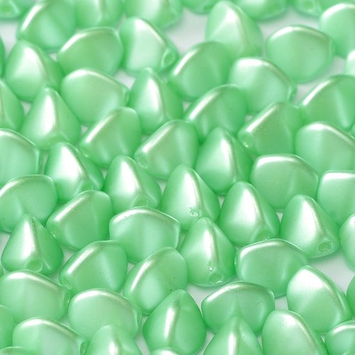 Lot 50 perles pinch 5x3mm en verre coloris pastel light green chrysolite 02010/25025 - vert