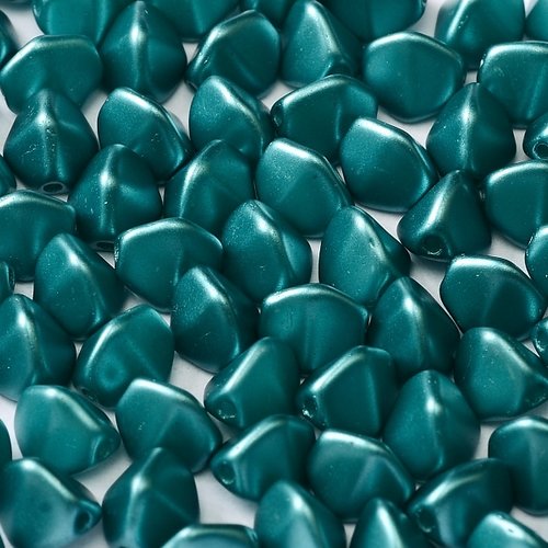 Lot 50 perles pinch 5x3mm en verre coloris pastel emerald 02010/25043 - vert