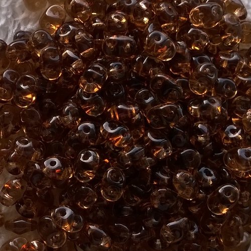 10gr superduo® 2.5x5mm en verre coloris smoked topaz 10230 - orange / marron 