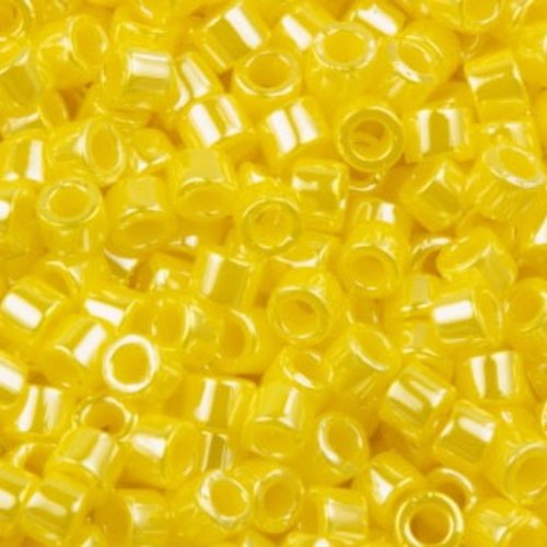 5gr perles rocailles miyuki delica 11/0 - 2mm coloris opaque canary luster db1562 - jaune