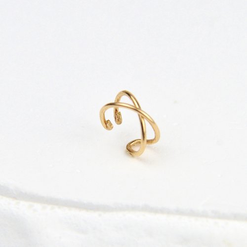 Bague d'oreille hélix effet croisé en or laminé 14k - ear cuff cartilage - manchette d'oreille sans perçage