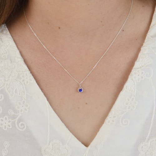 Collier fin en argent 925, pendentif cercle martelé et lapis lazuli - collier fin en or laminé ou en argent - collier minimaliste