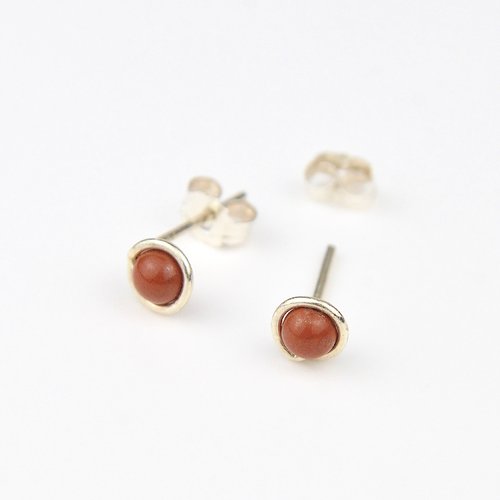 Petites puces en argent 925 et jaspe rouge - boucles d'oreilles discrètes en or ou en argent - bijoux fins